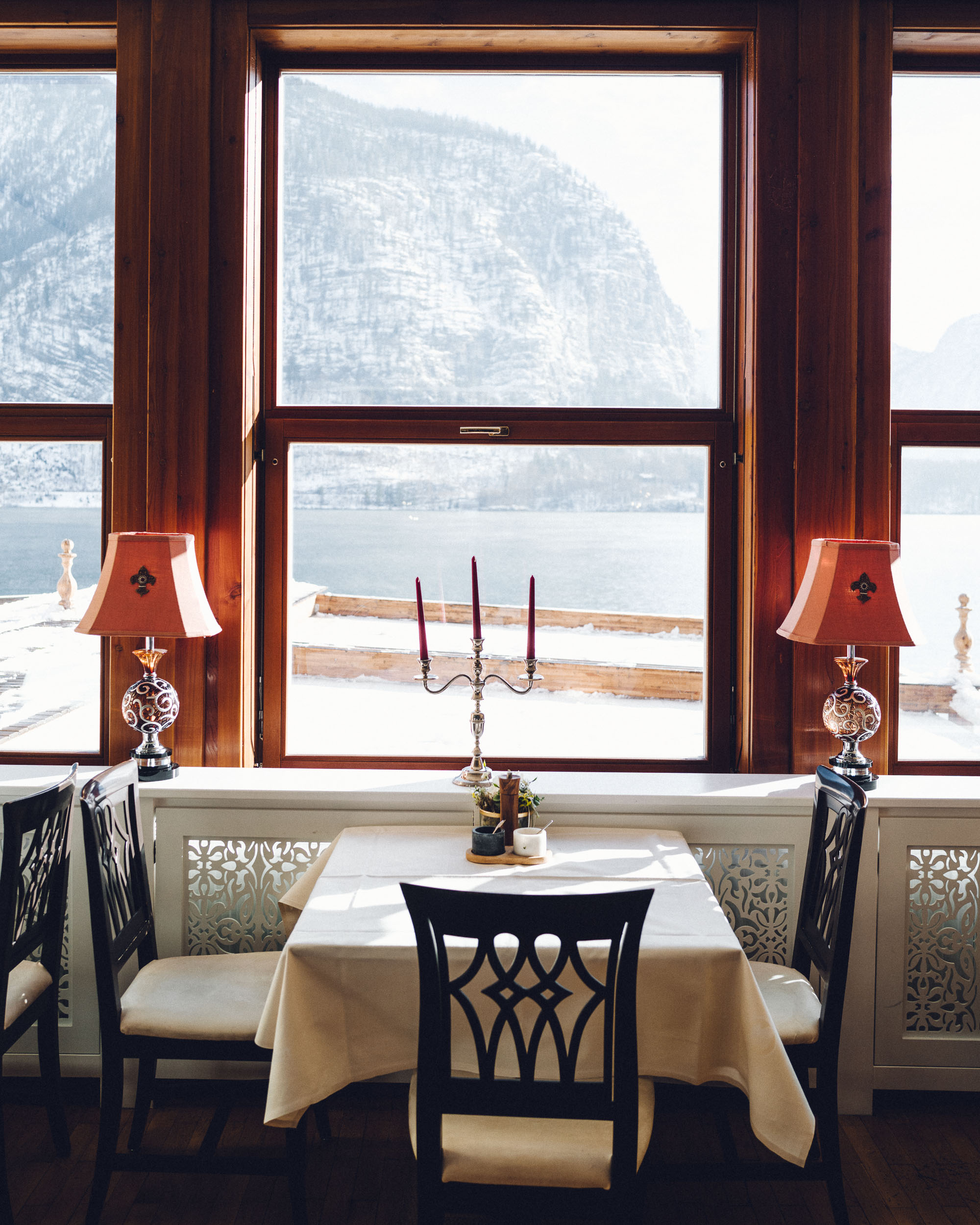 Seehotel Gruner Baum Hallstatt hotel restaurant view in Austria