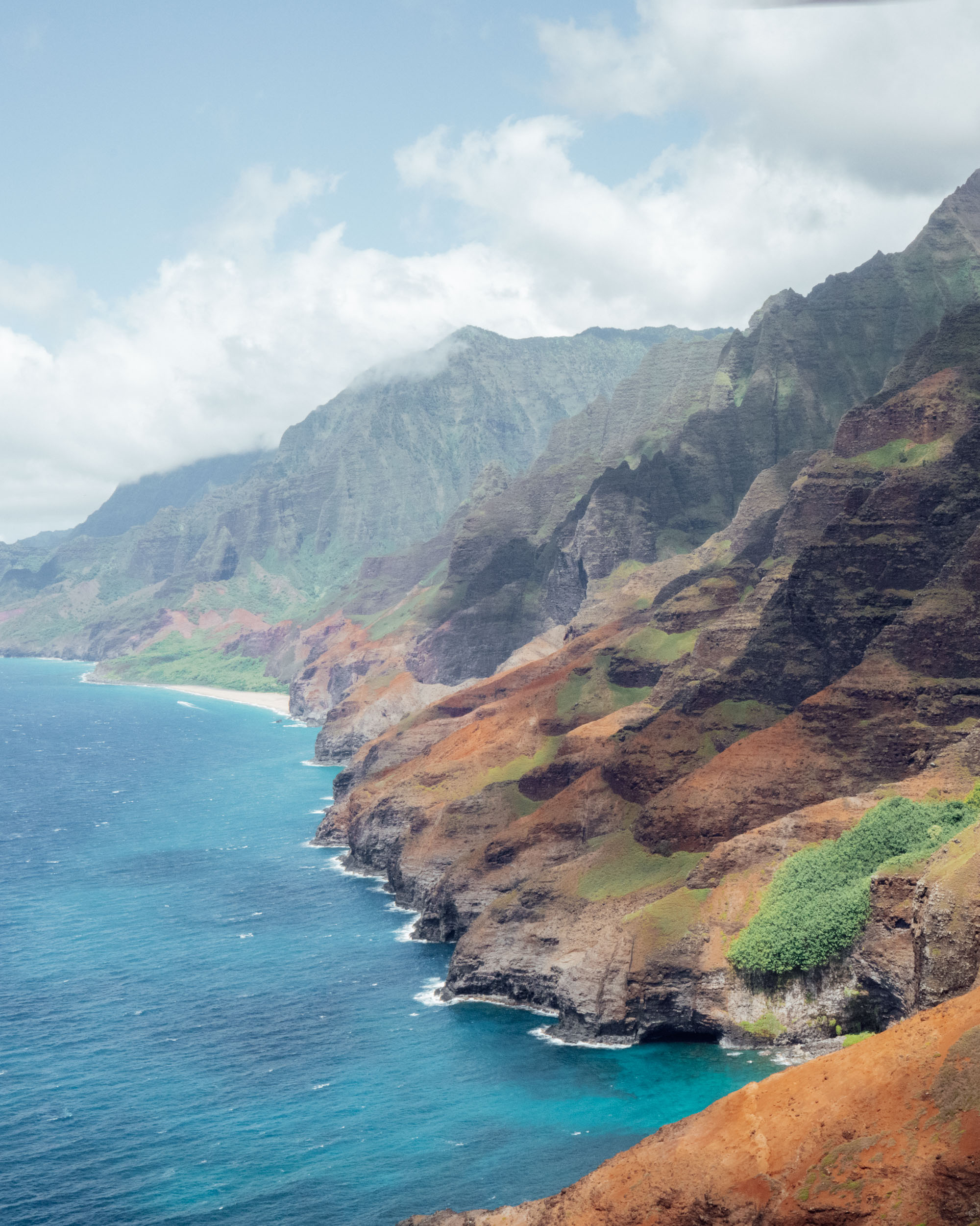 Na Pali coastline as seen by helicopter in Kauai