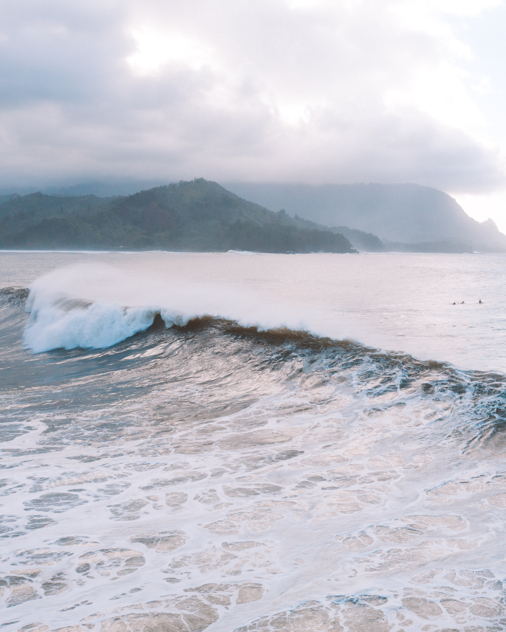 Hanalei Bay Beach in Kauai via @finduslost