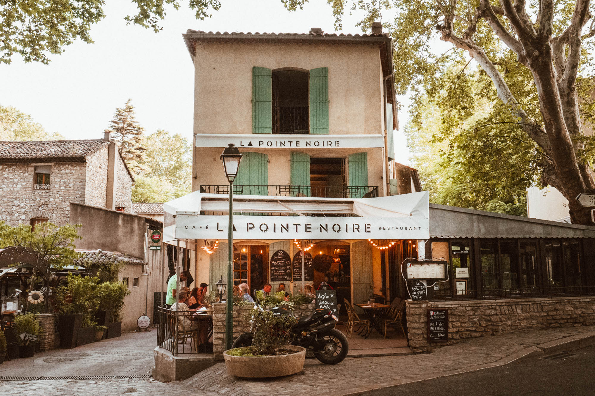 Fontaine de Vaucluse town in