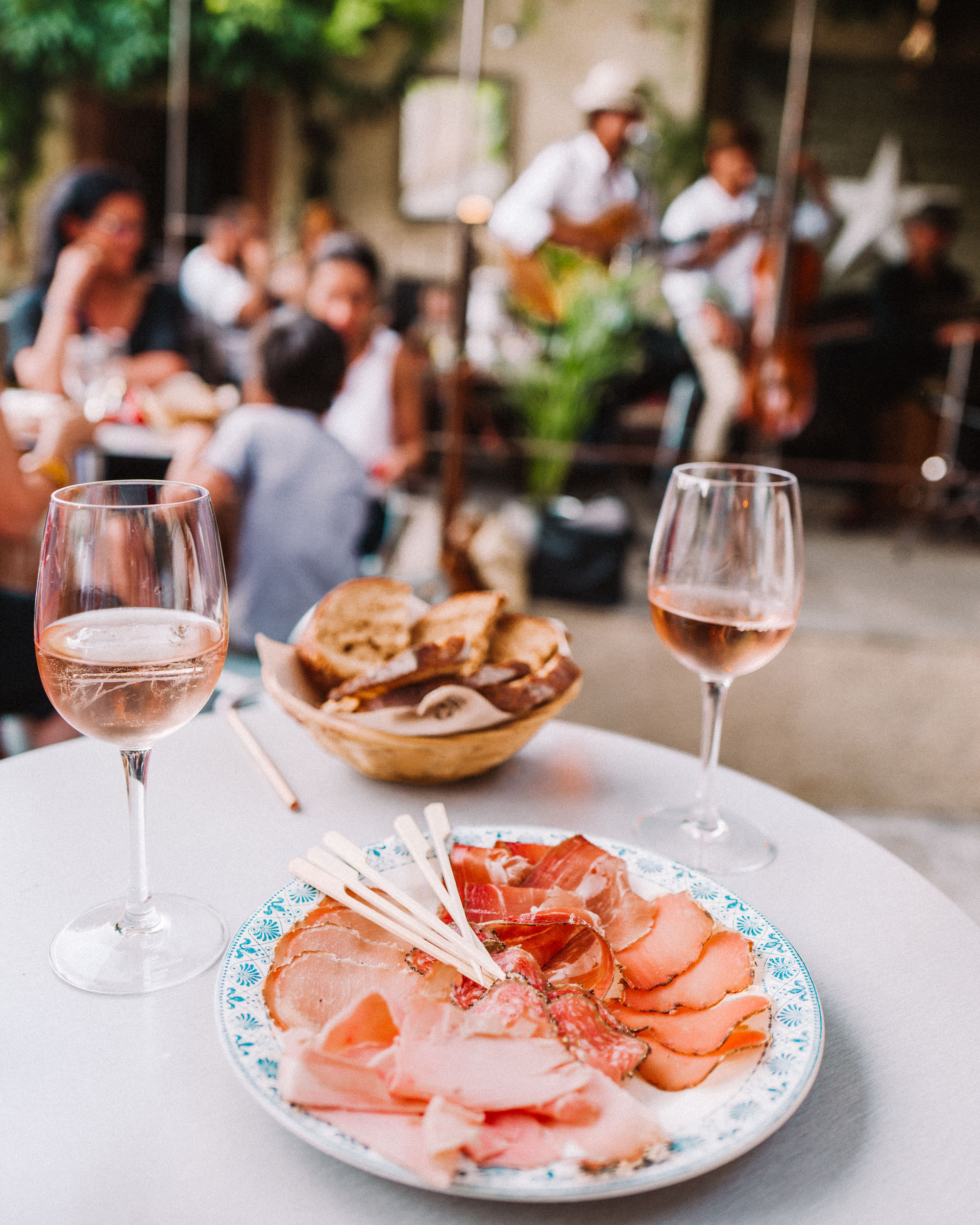 Lourmarin rose wine in Provence France
