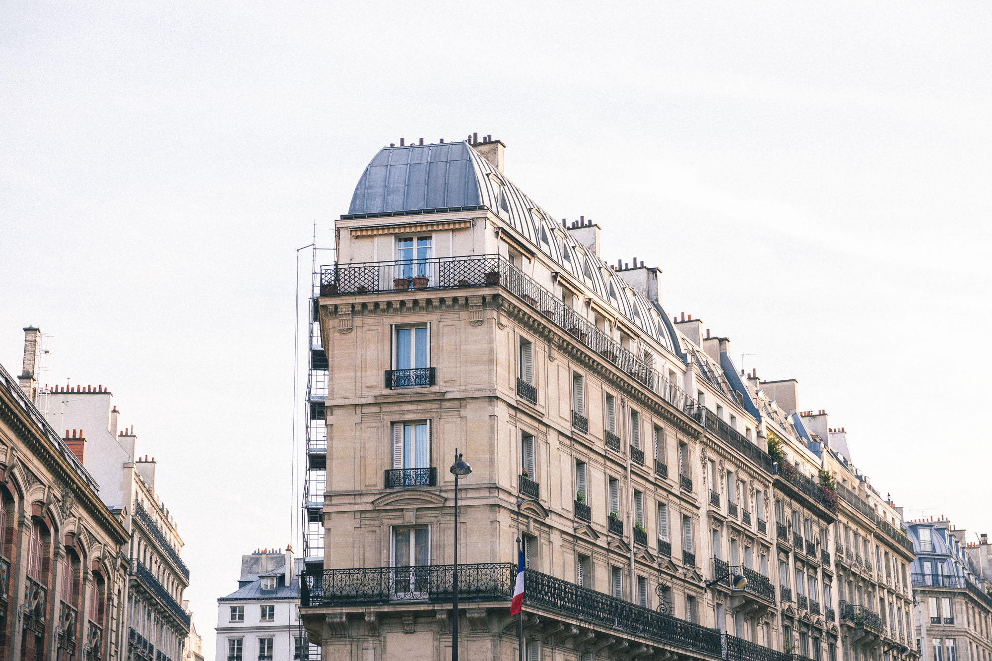 The best neighborhoods of Paris, France - Complete Paris Travel Guide