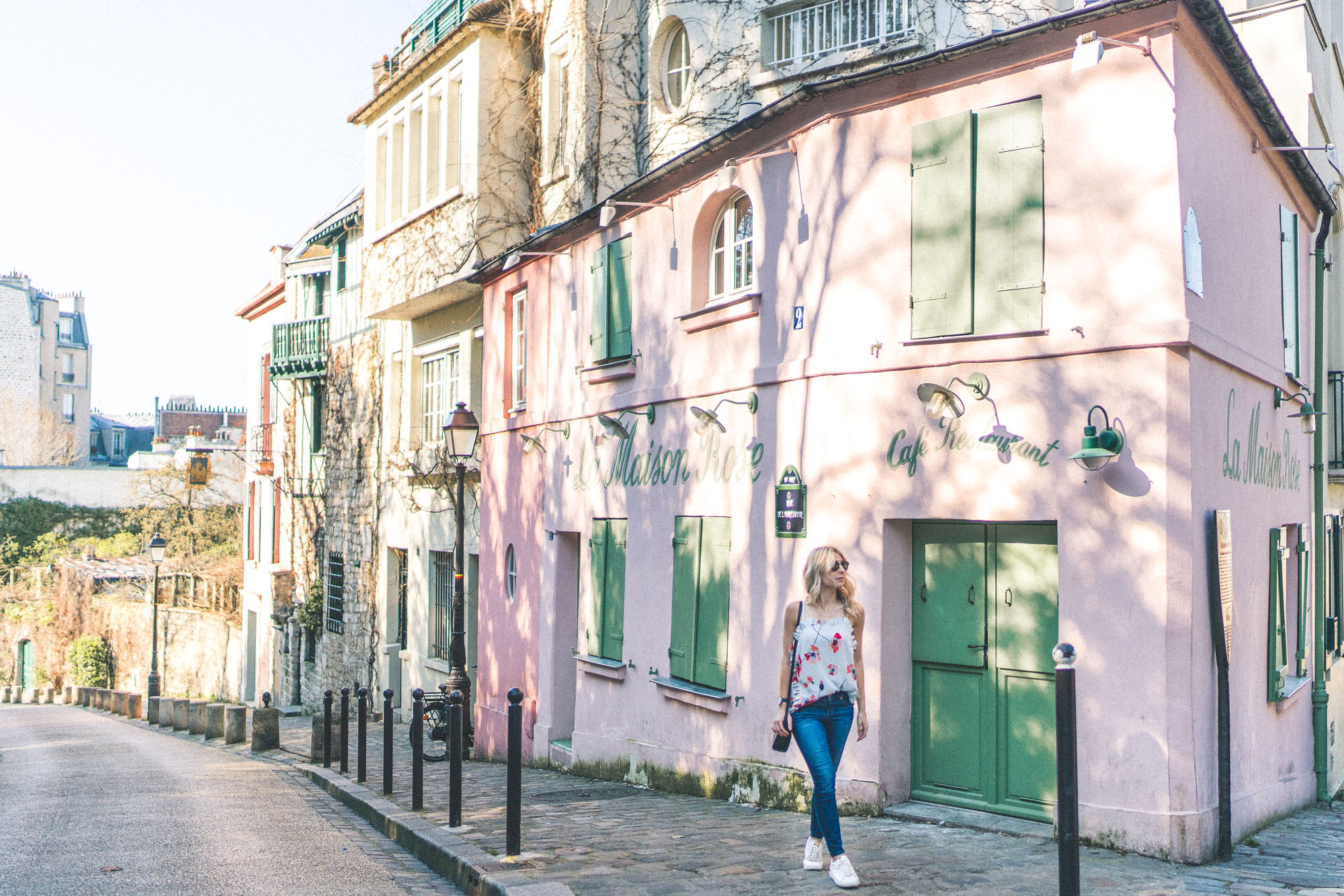 Montmartre's La Maison Rose - Best Photo spots in Paris - Complete Paris Travel Guide