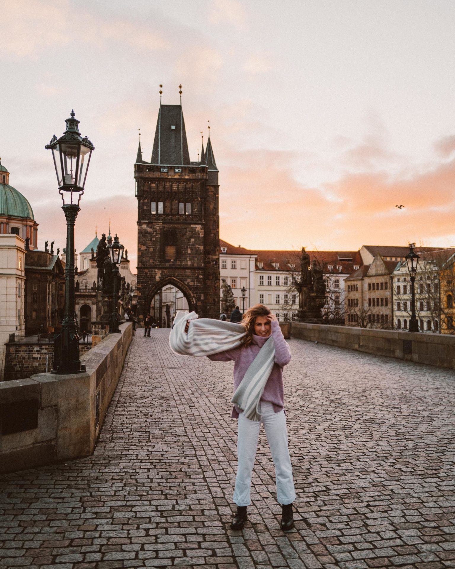 Charles bridge at sunrise via @finduslost