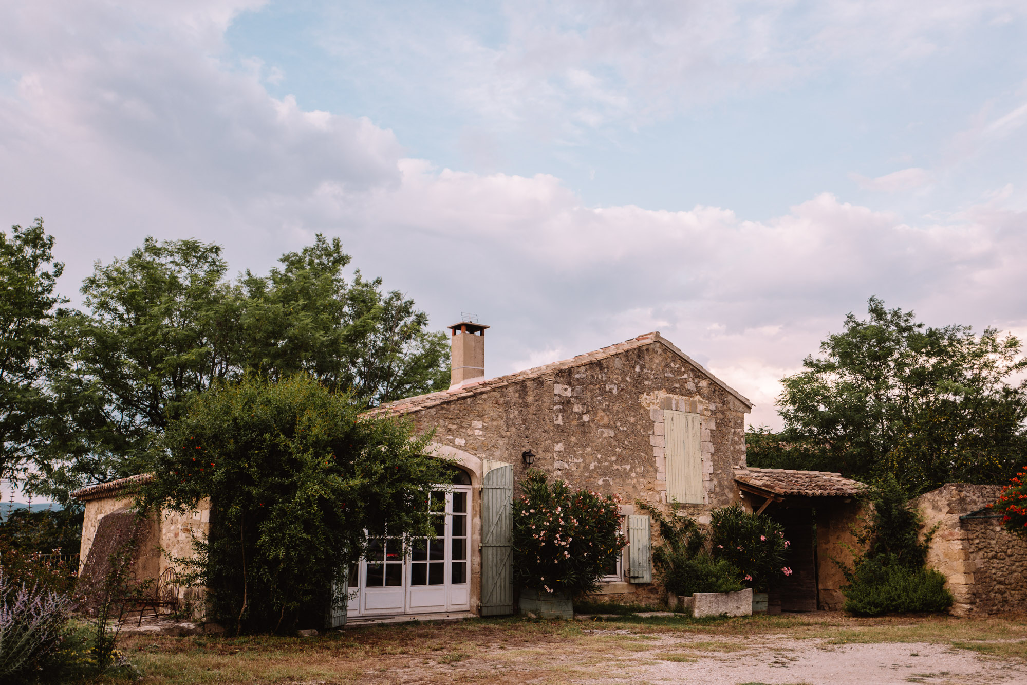 Oppede airbnb near lavender fields in provence, South of France